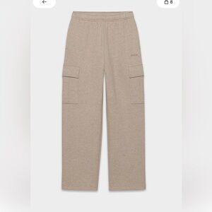 Aritzia TNA Cozy Sweatfleece mega cargo sweatpant - color in pictures listed